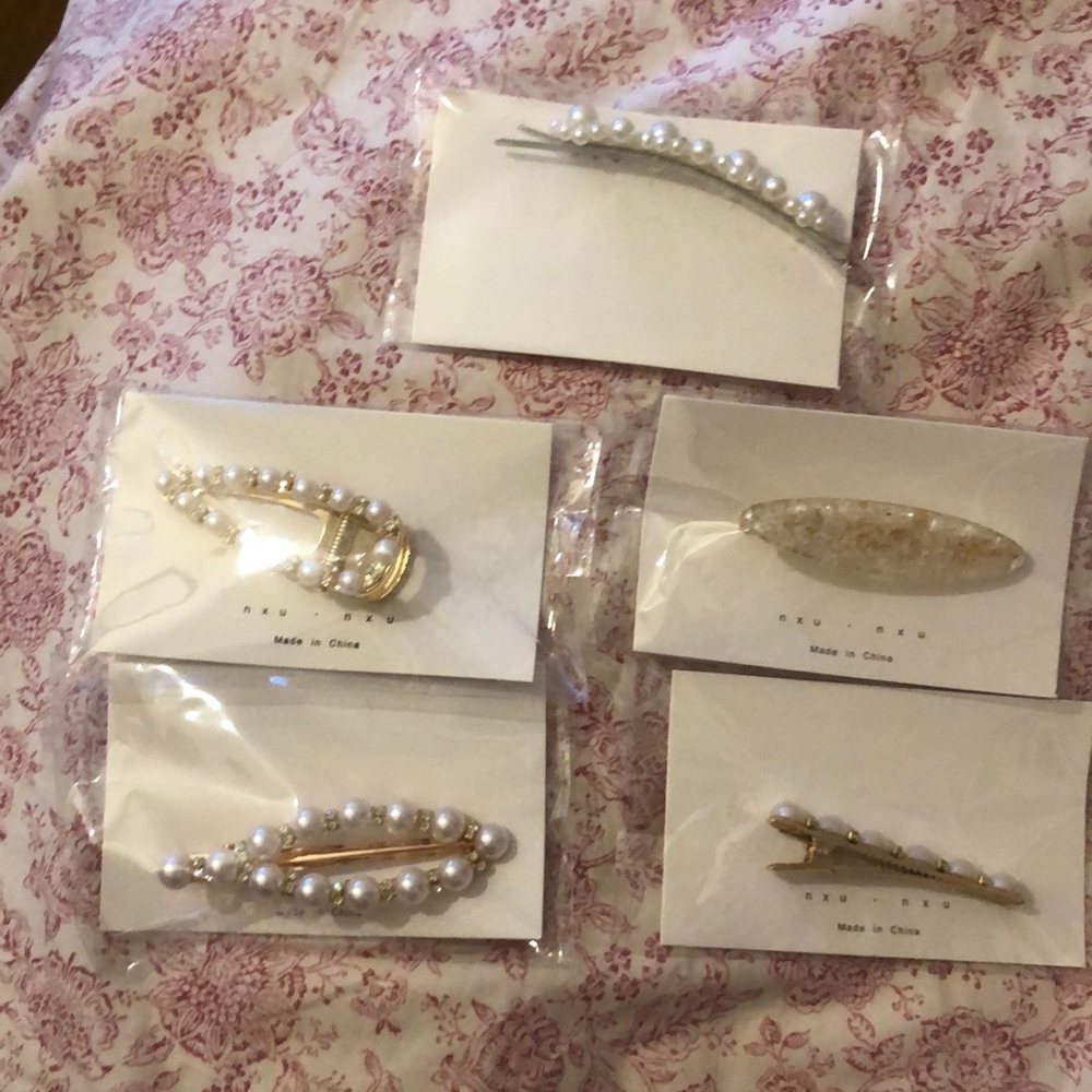 Set of 5 hair clips